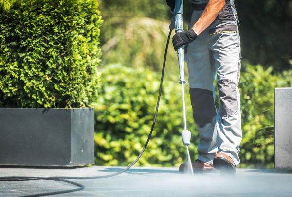 Cost of Concrete Pressure Washing in Navarre