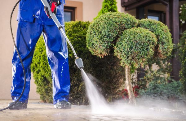 Cost of Driveway Cleaning in Navarre