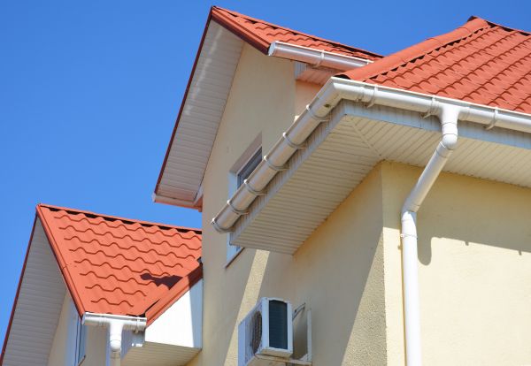 Cost of Fascia Cleaning in Navarre