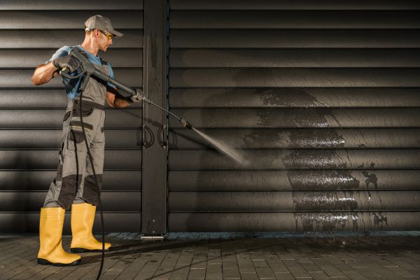 Cost of Garage Power Washing in Navarre