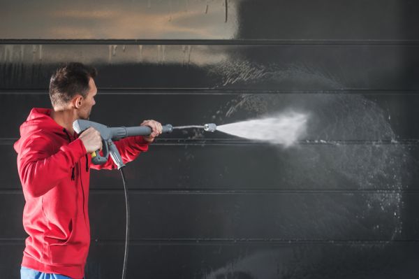 Cost of Exterior Washing in Navarre