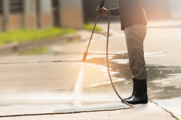 Cost of Residential Concrete Cleaning in Navarre