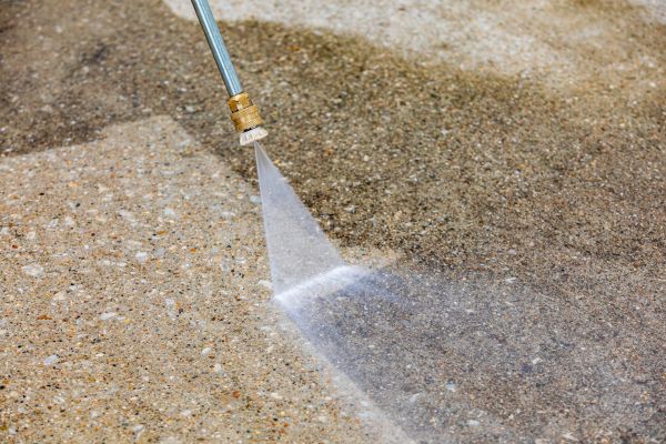 Cost of Driveway Pressure Cleaning in Navarre