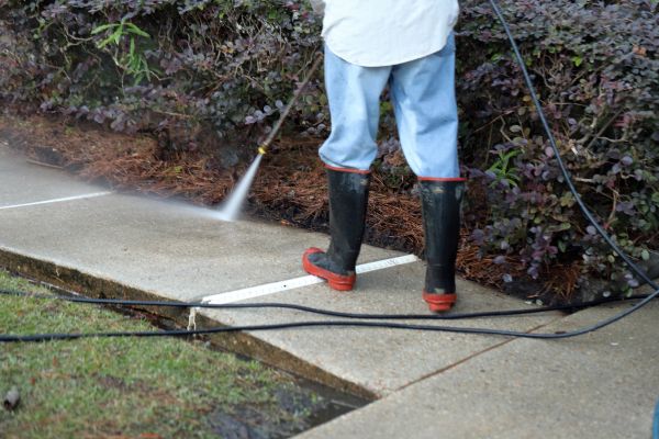 Cost of Sidewalk Washing in Navarre
