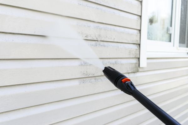 Cost of Exterior House Washing in Navarre
