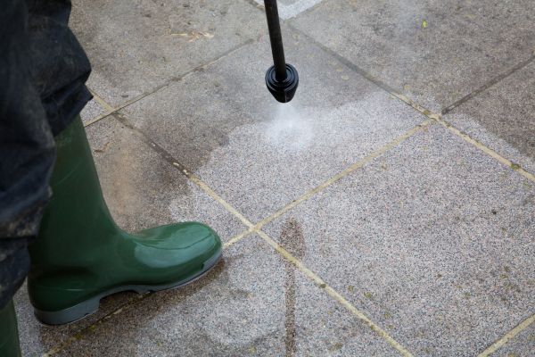 Cost of Industrial Pressure Cleaning in Navarre
