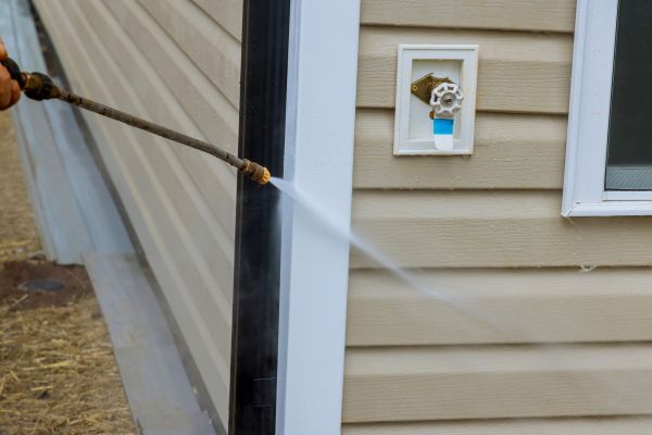 Cost of Vinyl Siding Cleaning in Navarre